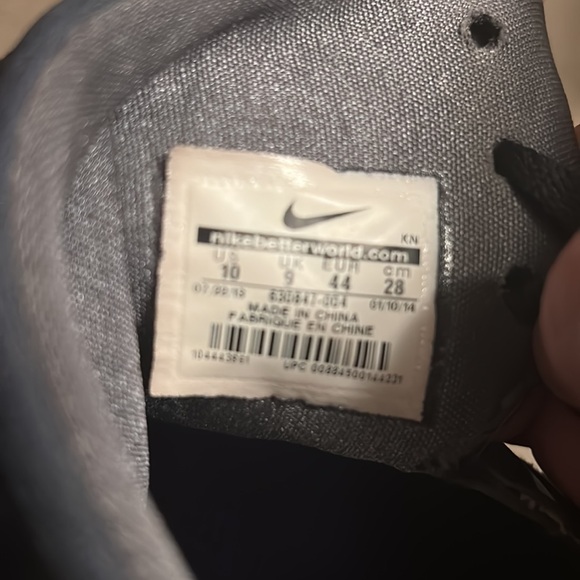 Men’s Kobe size 10 high top - Picture 5 of 5